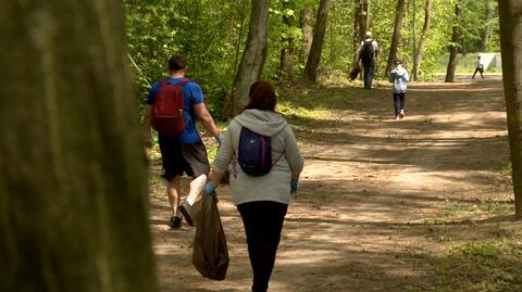 15.05.2022 | Łączą aktywność ze zbieraniem śmieci. Plogging zyskuje na popularności w Polsce