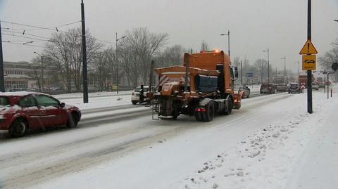 Karambol, stłuczki, awarie. IMGW wydaje pogodowe alerty