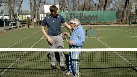 24.03.2022 | Jest najstarszym czynnym tenisistą na świecie. Pan Leonid schronienie znalazł w Polsce