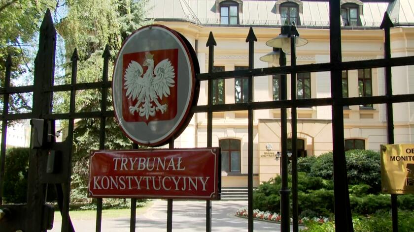 Zaognia się spór w Trybunale Konstytucyjnym. Sędzia Muszyński pisze o "ciekawym sąsiedztwie" i "ciasteczkach w saloniku prezesa"