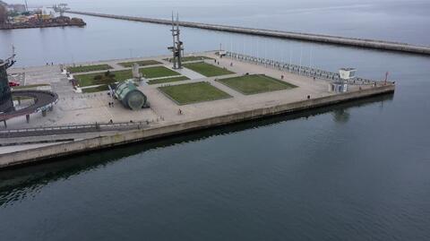 Policja uratowała nieprzytomnego 34-latka z basenu portowego w Gdyni 