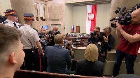 Unia ma wątpliwości co do lex Tusk, prawnicy tłumaczą. "Sąd administracyjny nie orzeka co do meritum"