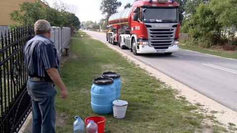 22.06.2022 | Od siedmiu lat wodę im dowożą beczkowozy. Rząd miał pomóc już sześć lat temu