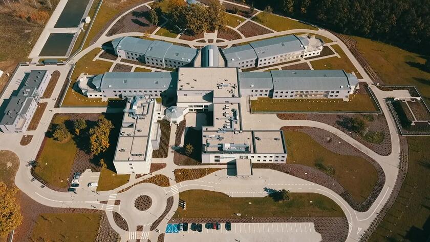 07.10.2018 | Szpital psychiatryczny "Drewnica" ma nową siedzibę. Znacząca poprawa wobec carskich koszarów