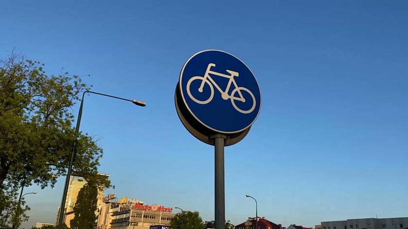 Polacy znów chętnie korzystają z rowerów miejskich. O czym należy pamiętać?