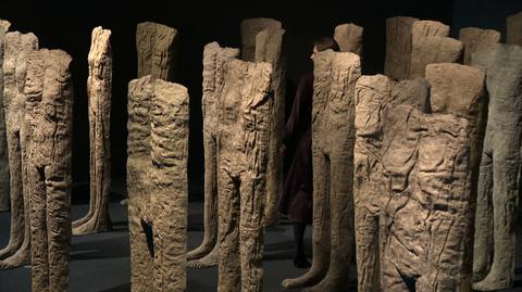 22.10.2021 | Rzeźba "Tłum III" Magdaleny Abakanowicz sprzedana za 13,2 mln złotych