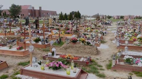 26.04.2021 | W całej Polsce brakuje trumien, na pogrzeb można czekać tygodniami