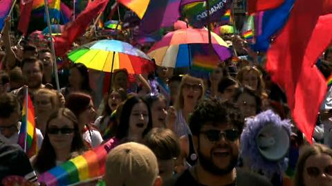 26.06.2021 | Czy osoby LGBT+ mają w Polsce równe prawa? Sondaż dla "Faktów" TVN i TVN24