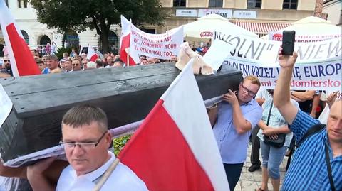 Rolnicy protestują: "rząd nie reaguje na suszę". PiS winną obarcza poprzedników