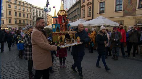 Wirujący lajkonik i dorożki. 131 szopek stanęło do konkursu