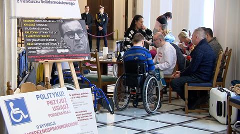 Już niedługo osoby z niepełnosprawnościami będą mogły mieć w swoich portfelach równowartość płacy minimalnej