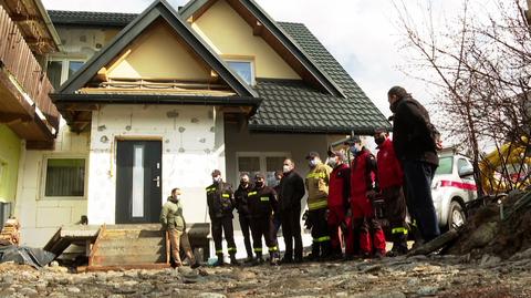 24.04.2021 | "Domek pełen miłości" zbudowany. Rodzinie Świdrów pomogli sąsiedzi, strażacy, policjanci