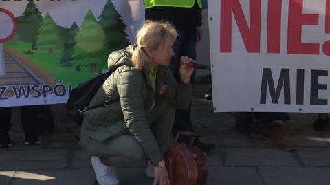 Przeciwnicy budowy CPK protestowali przed Sejmem