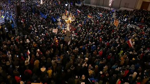 Tłumy na manifestacjach przeciwko lex TVN
