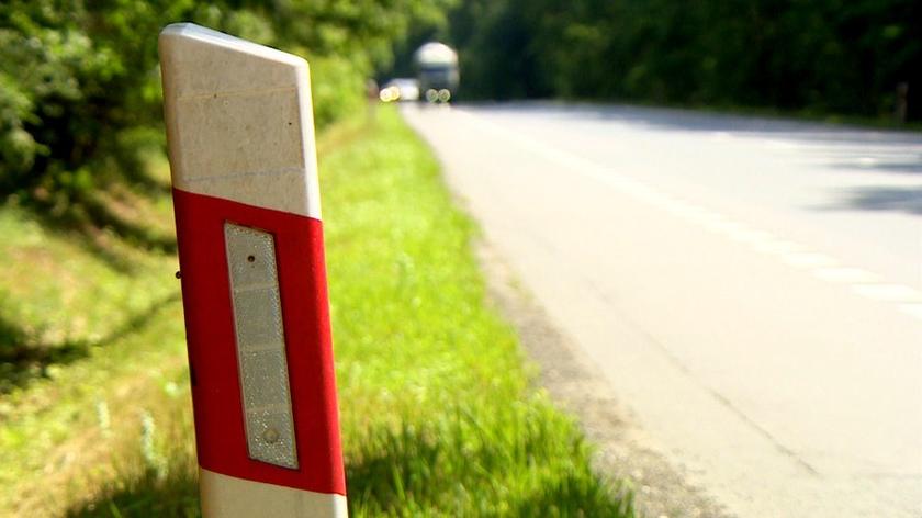 03.07.2015 | Wójt znalazł sposób na zmniejszenie liczby ofiar wypadków na nieoświetlonych drogach