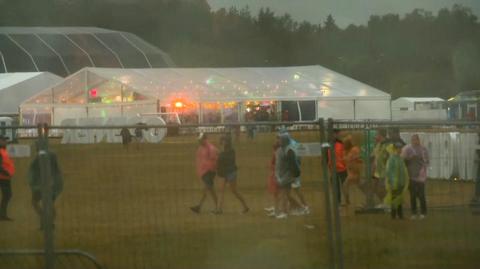 02.07.2022 | Nawałnice przeszły nad Polską. Trzeba było ewakuować Open’er Festival