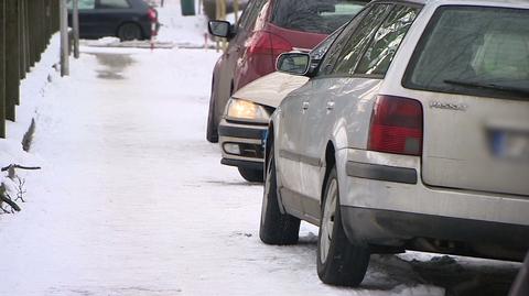 05.02.2019 | Samozwańcza strażniczka chodnika. Wpadła przez włączoną kamerę