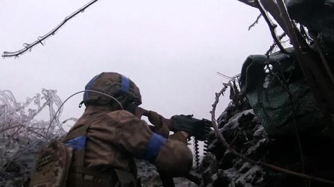 Pogoda utrudnia ukraińskim żołnierzom skuteczną walkę. Pojawiają się też problemy z rotacją walczących na froncie