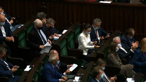 02.08.2021 | PiS chce dać politykom kolejne podwyżki. Koalicja Obywatelska chce wynagrodzenia zamrozić