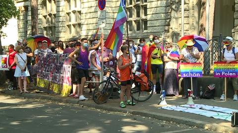 Solidarnie z Margot i zatrzymanymi aktywistami LGBT. Manifestanci zebrali się przed polską ambasadą w Berlinie