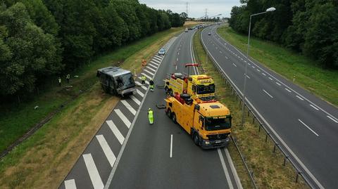 Wypadek na A4. Kierowca autokaru przyznał, że przysnął