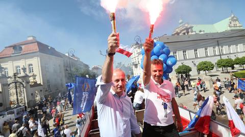 23.05.2018 | Posłowie PO odpalili race na Marszu Wolności. Policja chce uchylenia ich immunitetów 