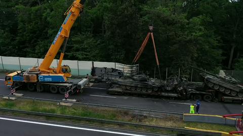 Pożar i eksplozja na autostradzie A6. Dwa czołgi stanęły w ogniu