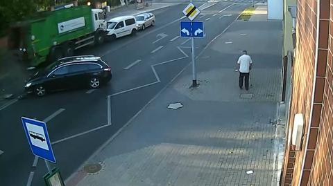 27.08.2019 | Śmieciarka bez kierowcy taranowała inne pojazdy w Gorzowie Wielkopolskim