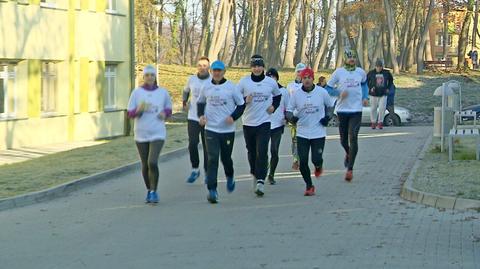 12.11.2016 | Przebiegli prawie 270 kilometrów. Chcą pomóc 7-letniej Amelii odzyskać zdrowie i dom