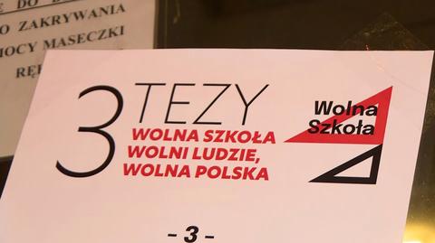 03.01.2022 | Akcje protestacyjne przeciwko lex Czarnek. "Zbliżamy się do szkoły Korei Północnej"