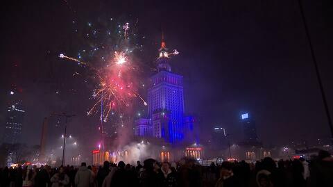Na plażach, na ulicach czy w klubach. Tak Polacy powitali 2024 rok