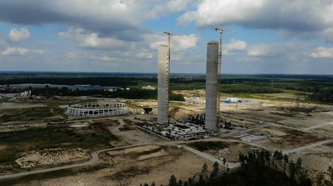 Ruszyło wyburzanie wież elektrowni w Ostrołęce. Budowa kosztowała ponad miliard złotych