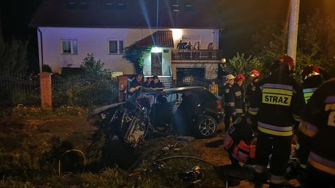 24.08.2019 | Samochód uderzył w betonowy przepust. Cztery osoby nie żyją