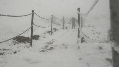 Bardzo silny wiatr i liczne ostrzeżenia. Turyści w górach powinni uważać