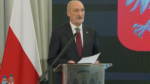 Antoni Macierewicz przedstawił raport w sprawie Smoleńska. Padły słowa o wybuchu