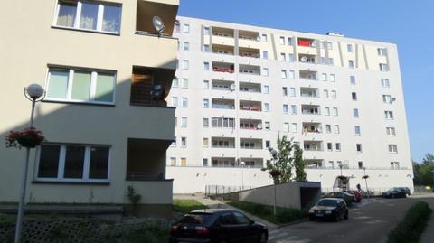 10.08.2018 | Mieszkańcy pakują się przed wyprowadzką, a samorządowcy - przerzucają odpowiedzialnością