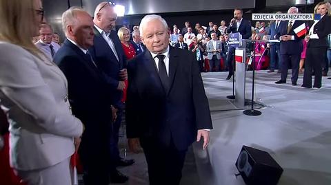 Kaczyński prezentuje się jako "jedynka" w Kielcach, KO ogłasza sukces akcji pilnowania wyborów, kandydaci Lewicy i PSL w kampanijnej trasie