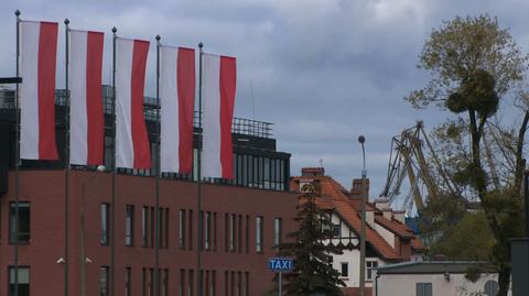 Spór o flagi przed Muzeum II Wojny Światowej w Gdańsku