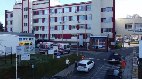 Pacjentka szpitala w Bolesławcu miała fałszywe zaświadczenie o szczepieniu. "Ostatkiem sił przyznała się"