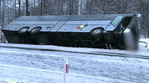 Miał kilka sekund na reakcję. Kierowca autobusu zjechał do rowu