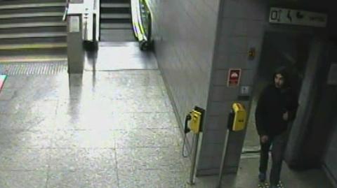 Ukradł defibrylator ze stacji metra. Policja publikuje zdjęcie