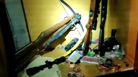 10.11.2021 | CBŚP i SKW rozbiły gang zajmujący się handlem bronią
