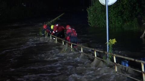 Zalane ulice i posesje, powalone drzewa. Ponad tysiąc interwencji strażaków po burzach