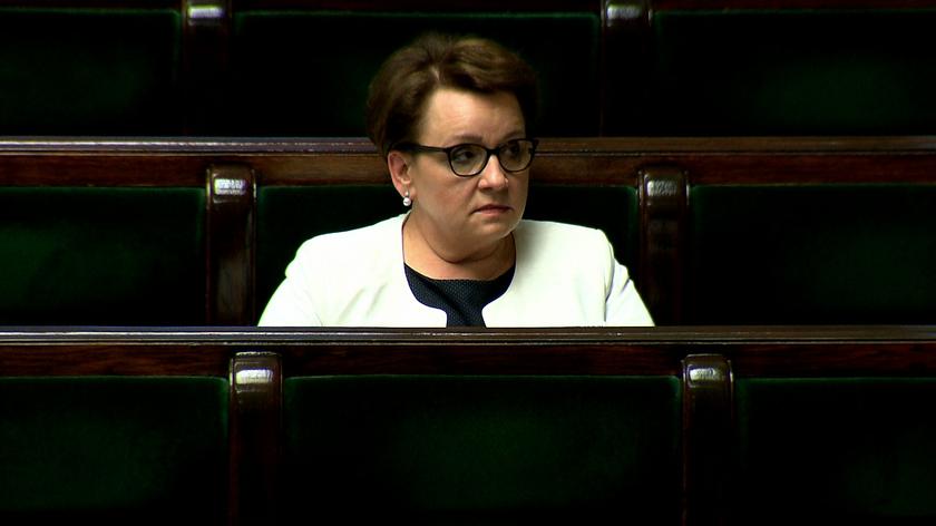 Opozycja chce odwołania minister Zalewskiej. Głosowanie w nocy
