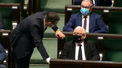 04.03.2021 | Kaczyński liczy, że PO nie będzie miała wyboru w sprawie unijnych środków. "Ślepo nie podpiszemy żadnego cyrografu"