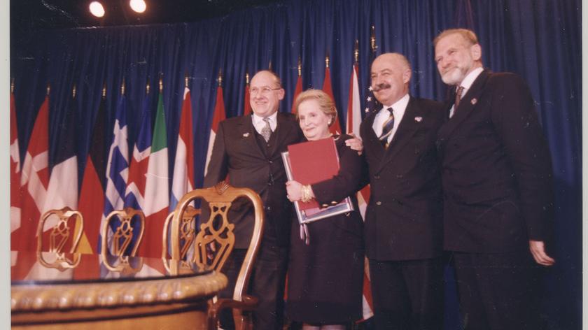 Bronisław Geremek 15. rocznica śmierci. Kim był? TVN24