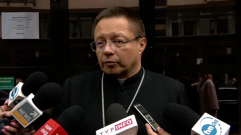 03.09.2020 | Arcybiskup Grzegorz Ryś przeprasza za ujawnienie nazwiska ofiary molestowania. "Nie powinno się tak stać"