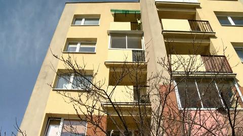 11.04.2021 | Wnuk miał wyrzucić babcię przez balkon, kobieta zginęła. 25-latek trafił do aresztu