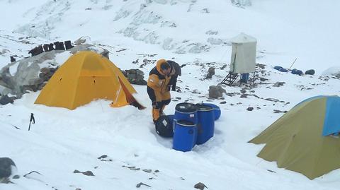 26.02.2018 | "Nie muszę przepraszać". Denis Urubko opuszcza wyprawę na K2