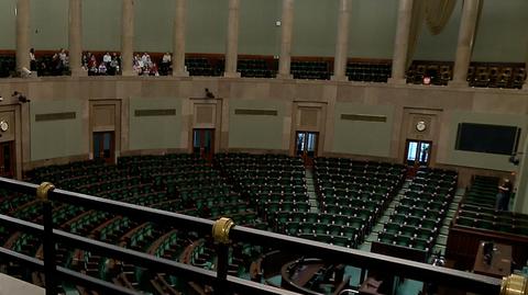 Kto koło kogo w nowym Sejmie? "Nawet w takiej drobnej sprawie PiS nie potrafi parlamentarnej tradycji zachować""